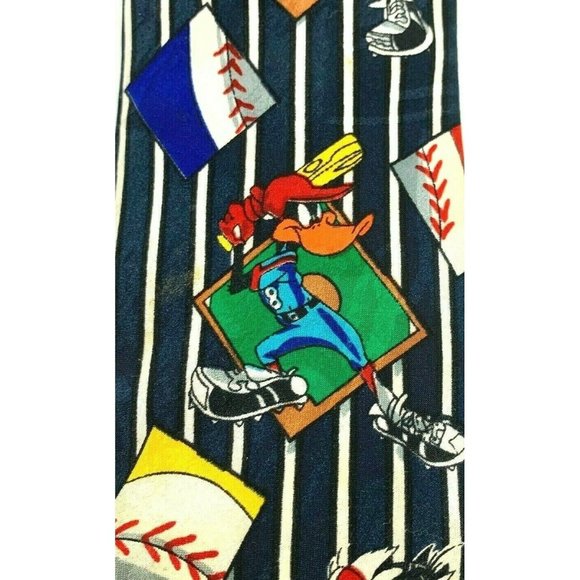 Looney Tunes Mania Men's Novelty Necktie: Baseball. Bugs, Daffy, Sylvester. 1992 - Picture 1 of 5